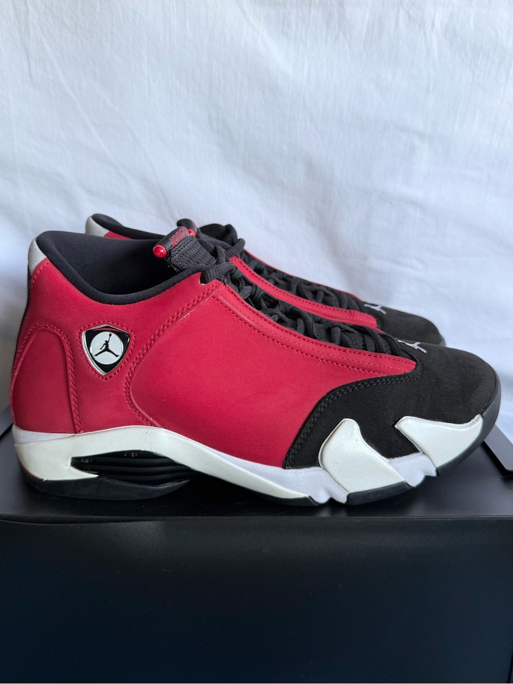 AUTHENTIC Jordan 14 Retro Gym Toro Red size 9 487471-006 2020 PRE-OWNED